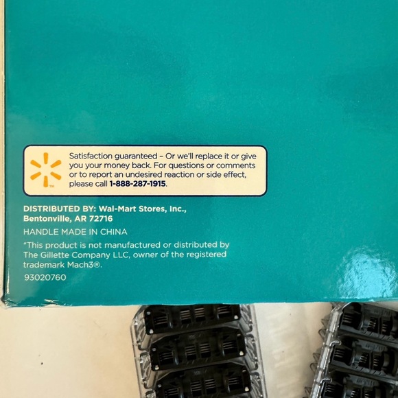 NIB, Equate 3-Blade Razor & 20-Pk Cartridges + 10 Extras - Picture 6 of 8